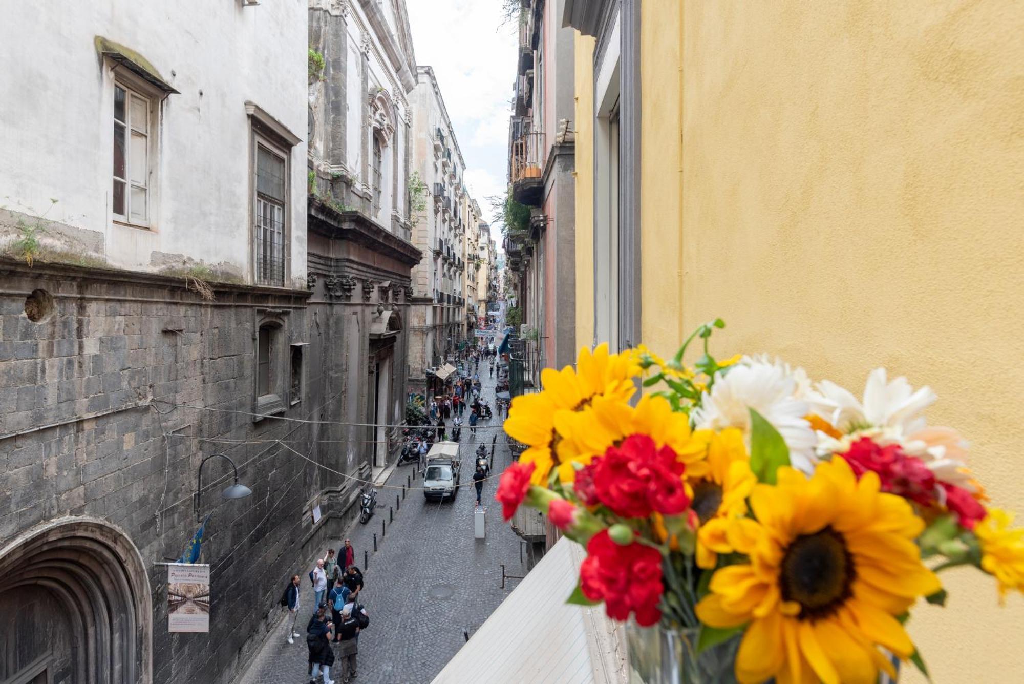 Napoli Centro, Dm Suites Dış mekan fotoğraf