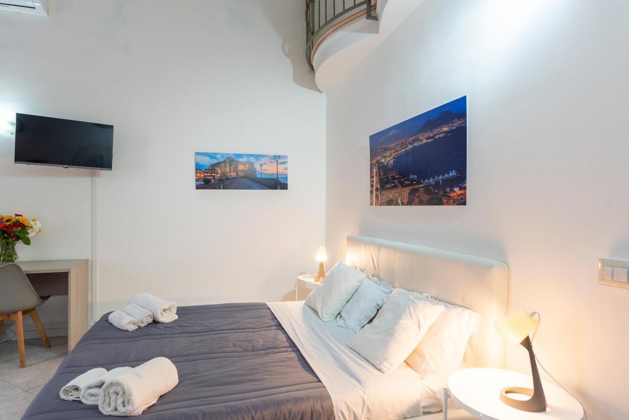 Napoli Centro, Dm Suites Dış mekan fotoğraf