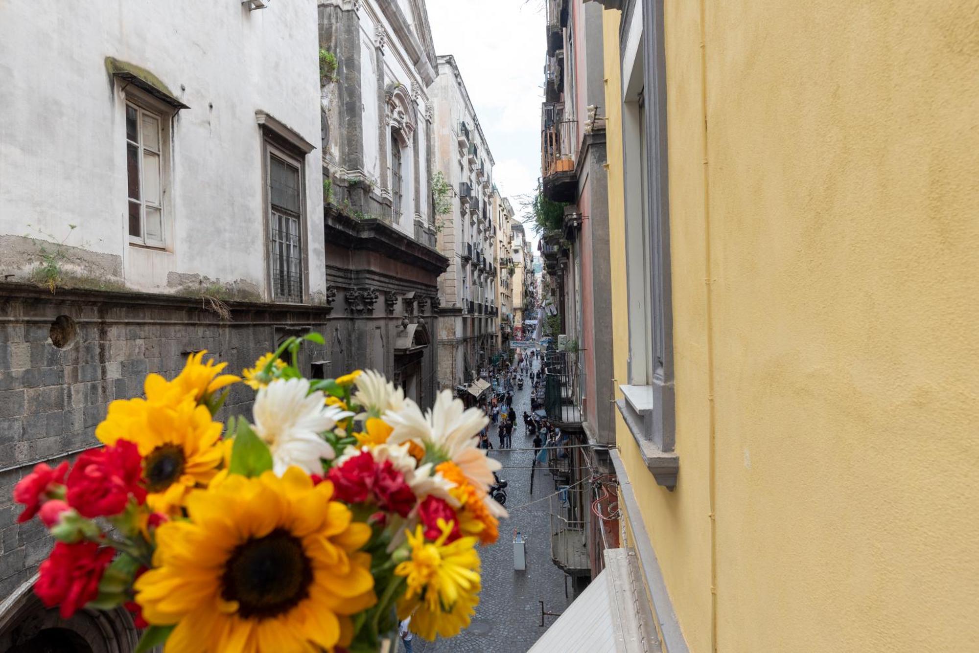 Napoli Centro, Dm Suites Dış mekan fotoğraf